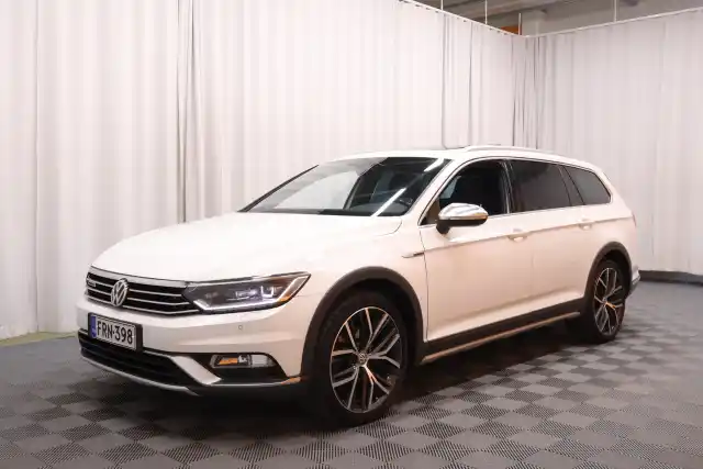 Valkoinen Farmari, Volkswagen Passat – FRN-398