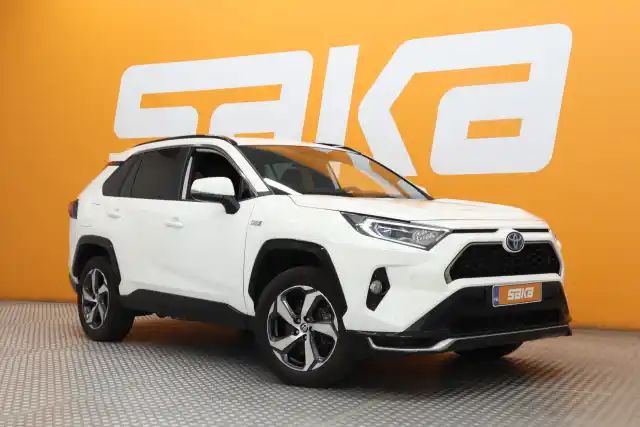 Valkoinen Maastoauto, Toyota RAV4 PLUG-IN – FRN-997