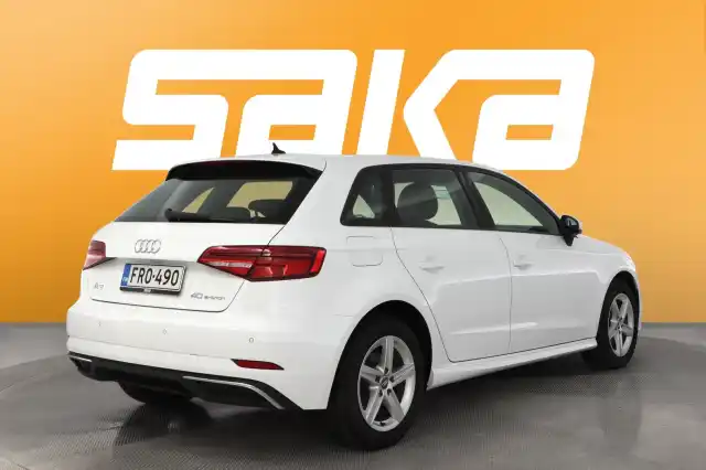 Valkoinen Viistoperä, Audi A3 – FRO-490