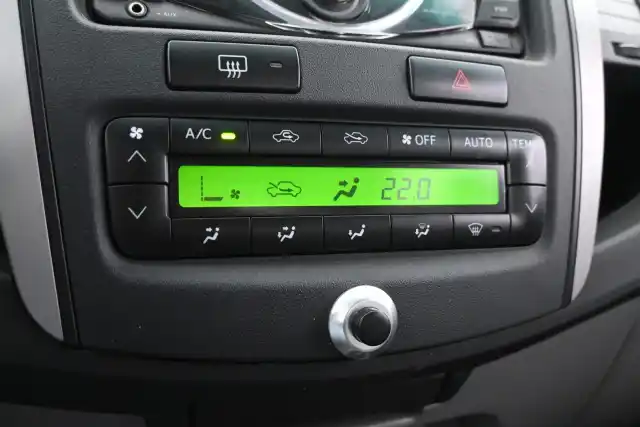 Harmaa Avolava, Toyota Hilux – FRO-590