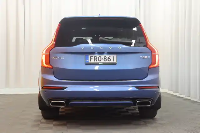 Sininen Maastoauto, Volvo XC90 – FRO-861