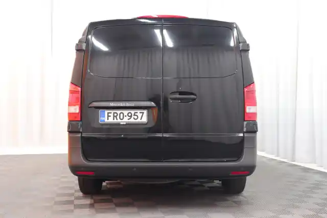 Vihreä Pakettiauto, Mercedes-Benz Vito – FRO-957