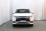 Valkoinen Maastoauto, Mitsubishi Outlander PHEV – FRO-980, kuva 2