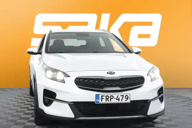 Valkoinen Viistoperä, Kia XCeed – FRP-479