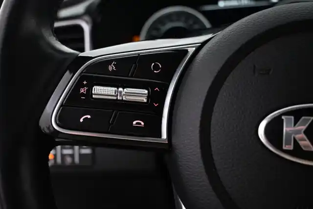 Valkoinen Viistoperä, Kia XCeed – FRP-479