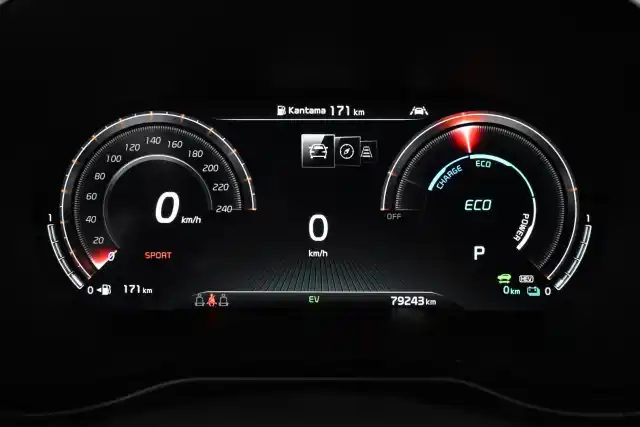 Valkoinen Viistoperä, Kia XCeed – FRP-479