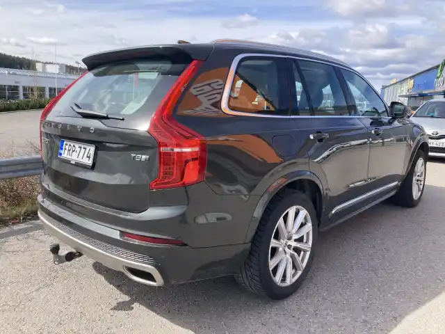 Harmaa Maastoauto, Volvo XC90 – FRP-774