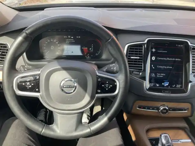 Harmaa Maastoauto, Volvo XC90 – FRP-774