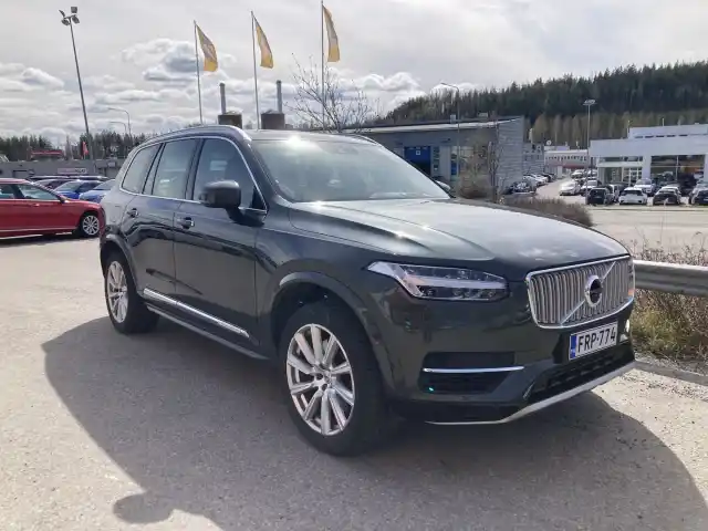 Harmaa Maastoauto, Volvo XC90 – FRP-774