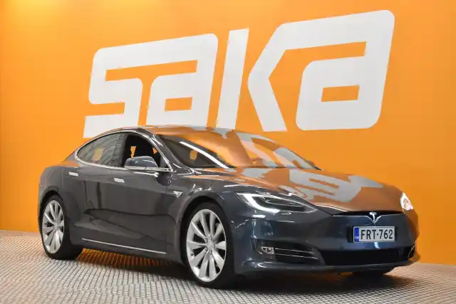 Harmaa Sedan, Tesla Model S – FRT-762