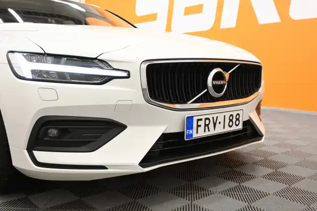 Valkoinen Farmari, Volvo V60 – FRV-188