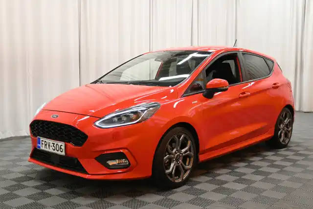 Punainen Viistoperä, Ford Fiesta – FRV-306