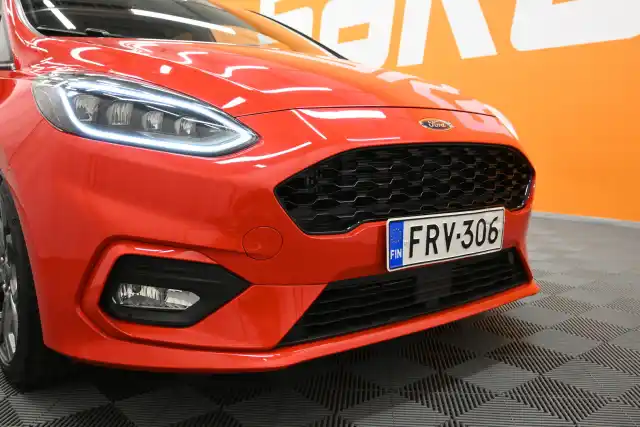 Punainen Viistoperä, Ford Fiesta – FRV-306