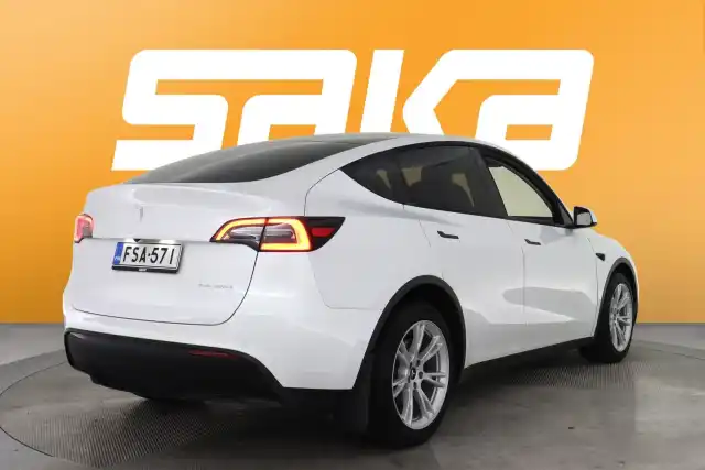 Valkoinen Maastoauto, Tesla Model Y – FSA-571