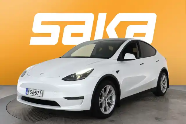 Valkoinen Maastoauto, Tesla Model Y – FSA-571