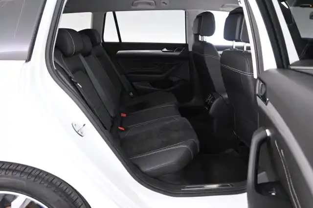 Valkoinen Farmari, Volkswagen Passat – FSA-714