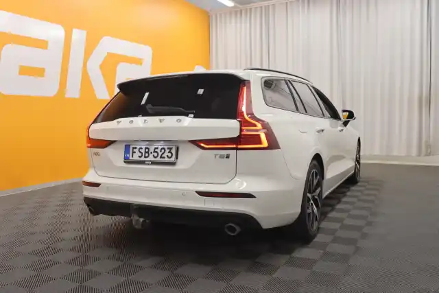 Valkoinen Farmari, Volvo V60 – FSB-523