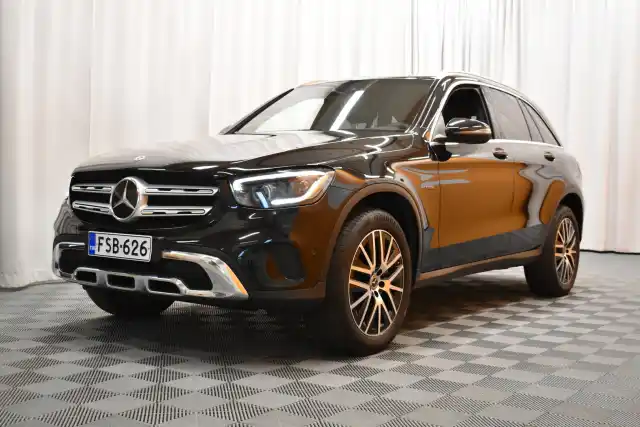 Musta Maastoauto, Mercedes-Benz GLC – FSB-626