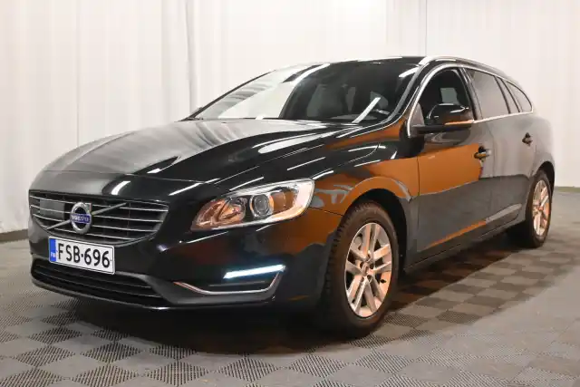 Musta Farmari, Volvo V60 – FSB-696