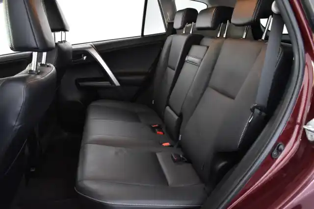 Punainen Maastoauto, Toyota RAV4 – FSC-634