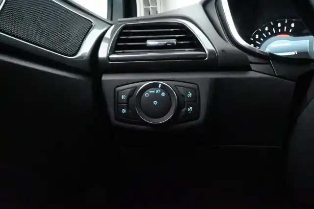 Sininen Farmari, Ford Mondeo – FVC-480
