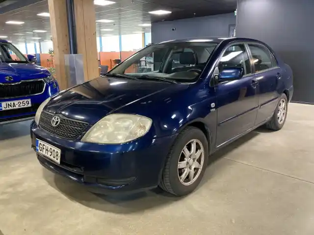 Sininen Sedan, Toyota Corolla – GFH-908