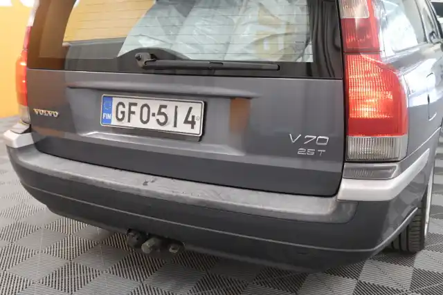 Harmaa Farmari, Volvo V70 – GFO-514