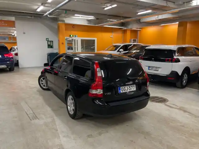 Musta Farmari, Volvo V50 – GGJ-377