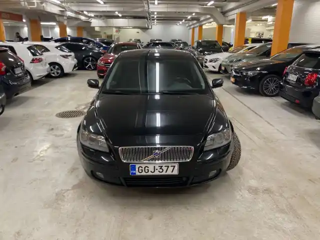 Musta Farmari, Volvo V50 – GGJ-377