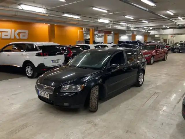 Musta Farmari, Volvo V50 – GGJ-377