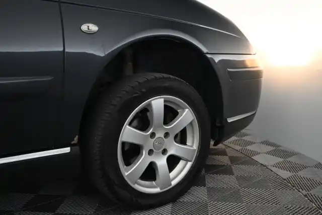 Harmaa Viistoperä, Citroen C5 – GHI-164