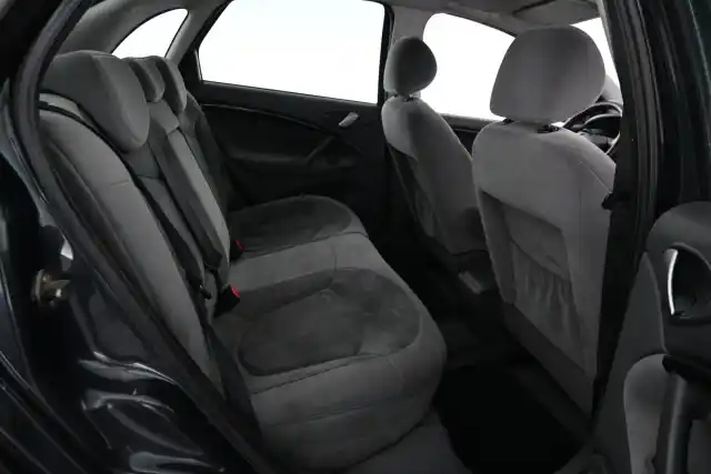 Harmaa Viistoperä, Citroen C5 – GHI-164