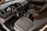 Musta Viistoperä, Chrysler 300C – GHI-240, kuva 13