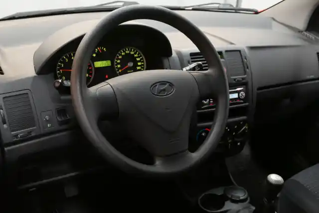 Punainen Viistoperä, Hyundai Getz – GHM-765