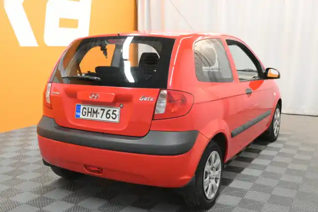 Punainen Viistoperä, Hyundai Getz – GHM-765