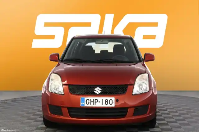 Oranssi Viistoperä, Suzuki Swift – GHP-180