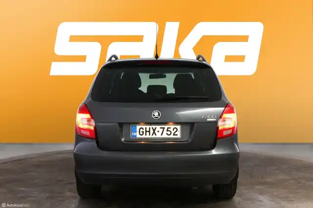 Harmaa Farmari, Skoda Fabia – GHX-752