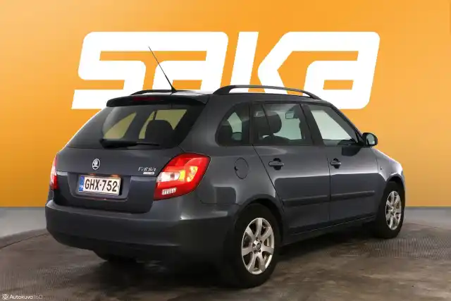Harmaa Farmari, Skoda Fabia – GHX-752