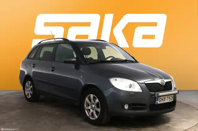 Harmaa Farmari, Skoda Fabia – GHX-752
