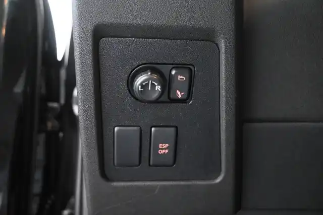 Musta Maastoauto, Nissan Qashqai – GHY-559