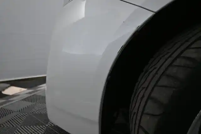 Valkoinen Viistoperä, Toyota Prius – GIY-948