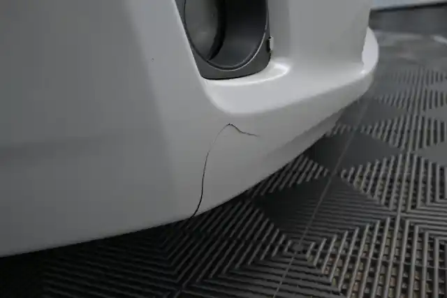 Valkoinen Viistoperä, Toyota Prius – GIY-948