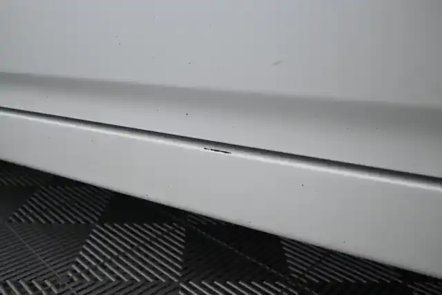 Valkoinen Viistoperä, Toyota Prius – GIY-948