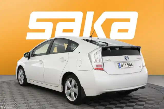Valkoinen Viistoperä, Toyota Prius – GIY-948