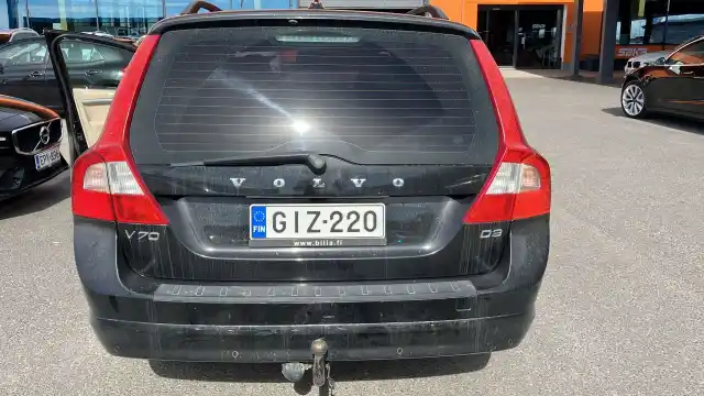 Musta Farmari, Volvo V70 – GIZ-220