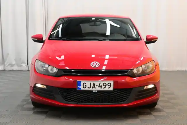 Punainen Coupe, Volkswagen Scirocco – GJA-499