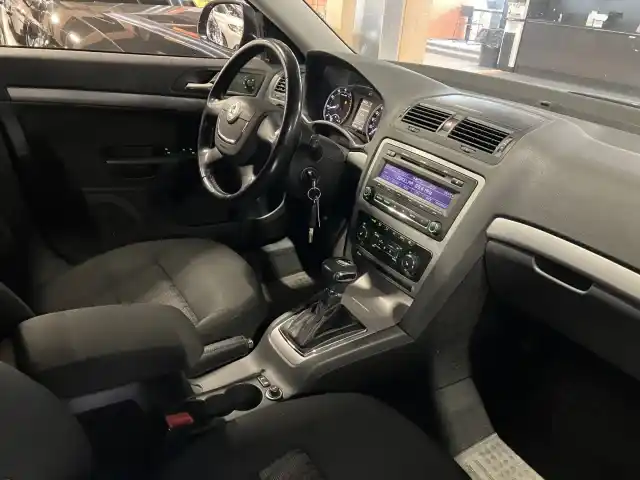 Musta Farmari, Skoda Octavia – GJB-835