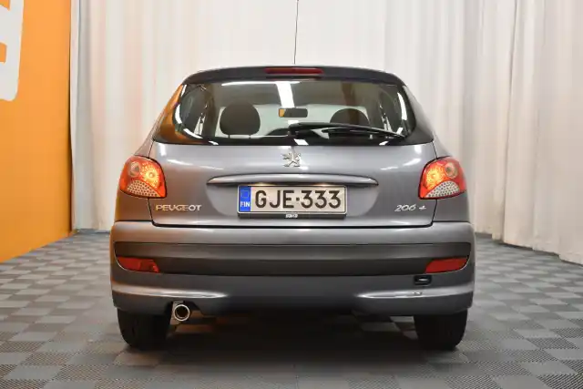 Harmaa Viistoperä, Peugeot 206+ – GJE-333