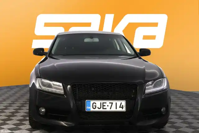 Musta Viistoperä, Audi A5 – GJE-714