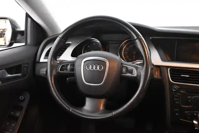 Musta Viistoperä, Audi A5 – GJE-714